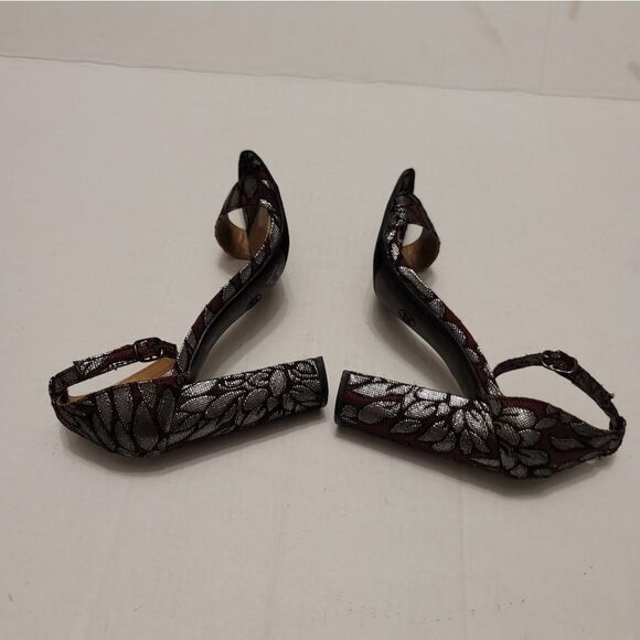 MERONA LULU FLORAL EMBROIDERED BLOCK HEEL SANDAL - Picture 9 of 16